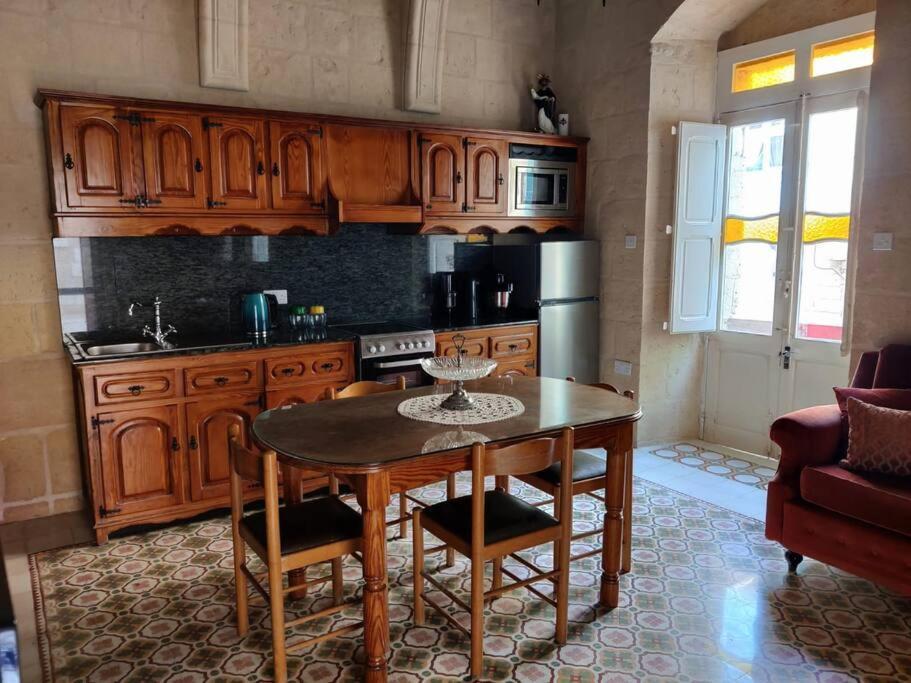 Cozy Corner House In Valletta - Authentic! エクステリア 写真